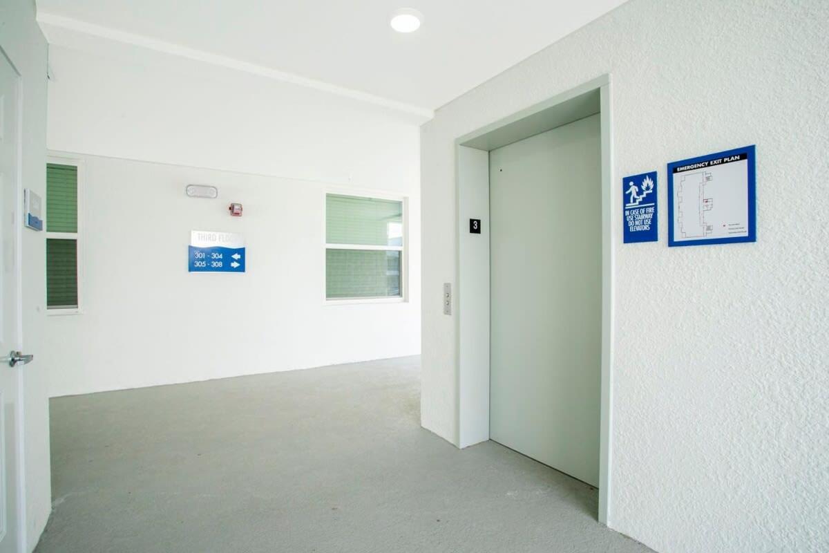 Hébergement de vacances Gorgeous 2 Bedroom Close To 305 31911 *